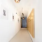 아파트 Lovelystay - Cativo Mezzanine 포르투