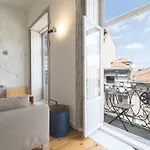 Lovelystay - Cativo Mezzanine Apartment Porto