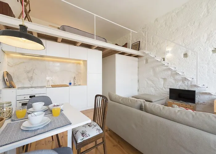 Lovelystay - Cativo Mezzanine Apartman Porto